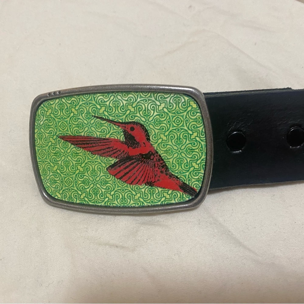 Black belt with hummingbird buckle
